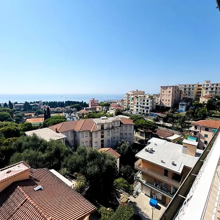 Vallarino 17 - * San Remo